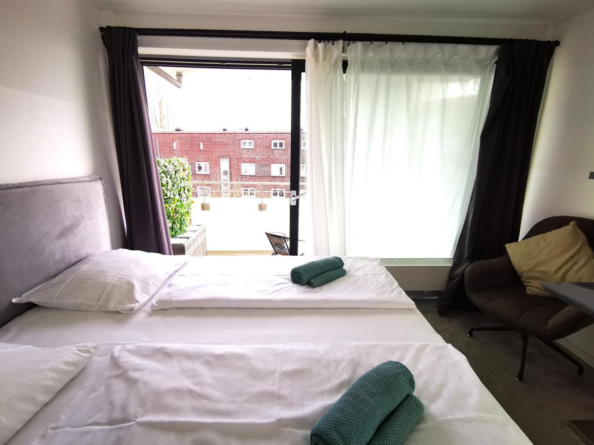 Hh 03 By Rockchair - Superhost Status - Modernes Apartment Mit Sonnigem Balkon & Premium Boxspringbetten In Winterhude - Hamburg Top Geheimtipp Zewnętrze zdjęcie